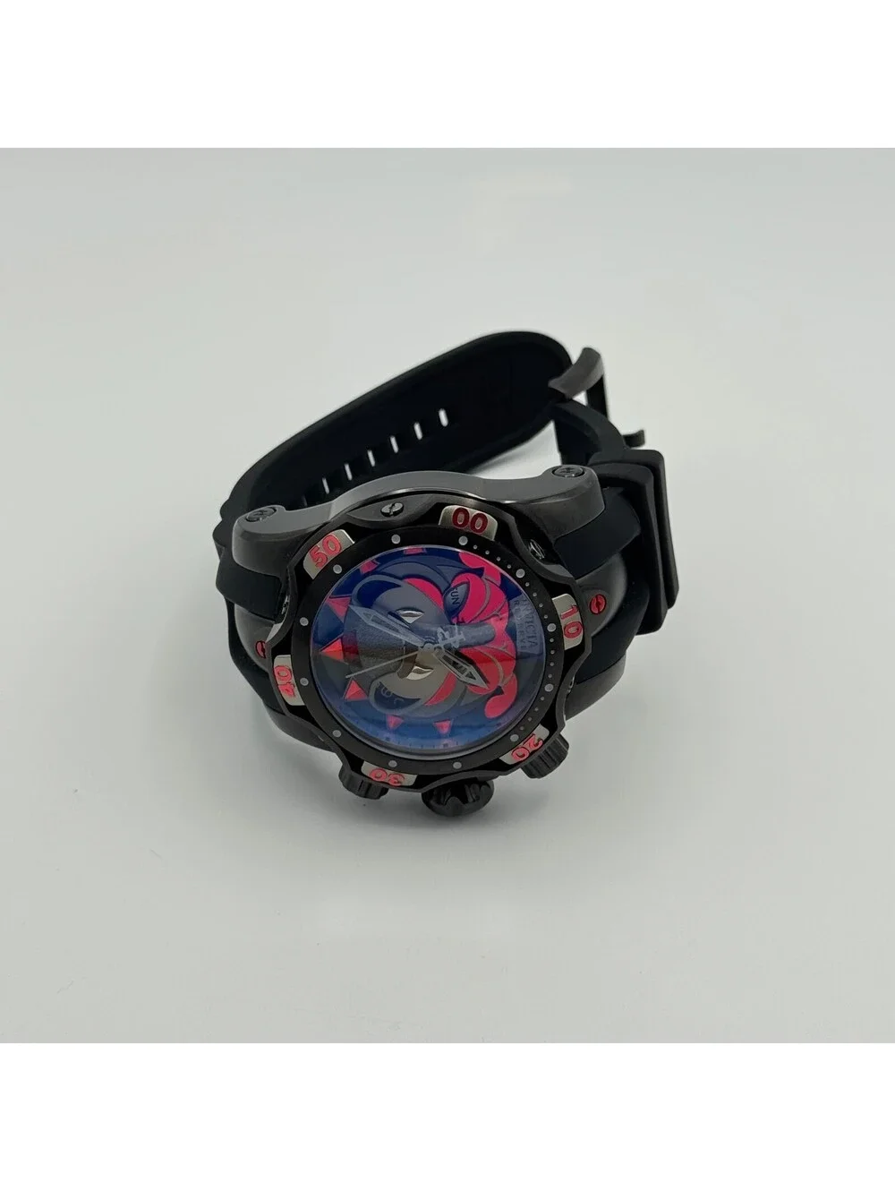 Invicta Reserve Venom Bulldog Red and Black Watch, working